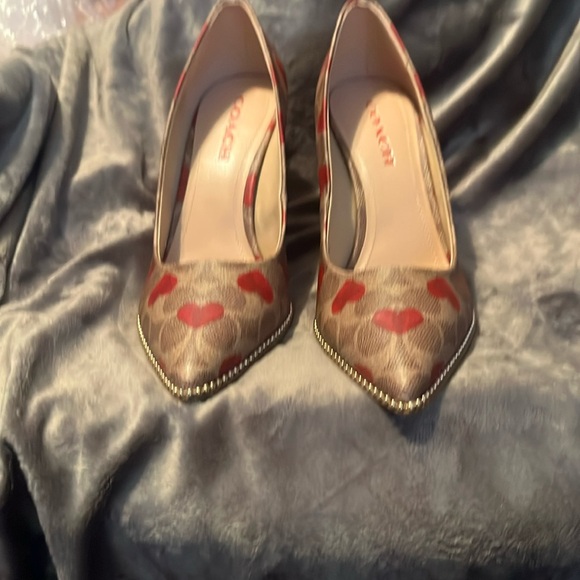 Coach shoes with red hearts 9 1/2 3 inches - Picture 1 of 6